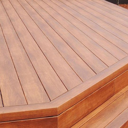 Royal Building Products 5/4" x 6" x 16' Zuri Grooved Deck Board — ROYZDGV54616WA