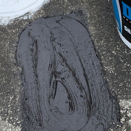 United Asphalt (New Jersey) Del-Val 241 Silicone Roof Patch - 2 Gallon Pail
